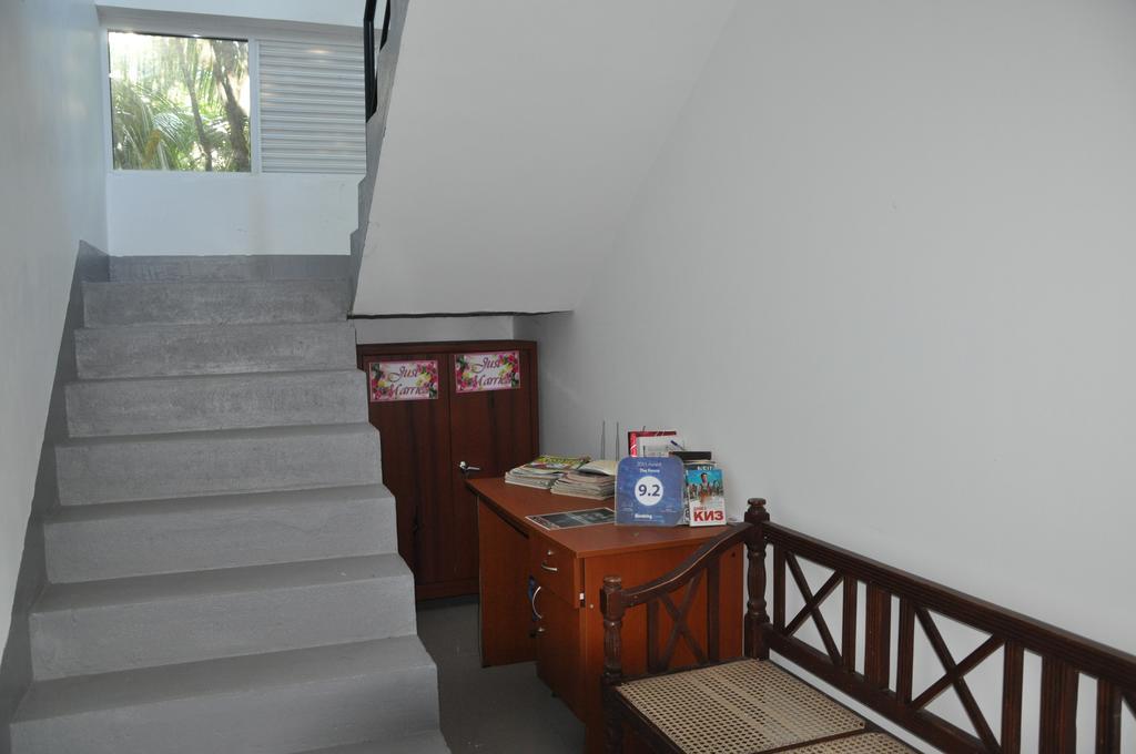 The Fence Bed & Breakfast Бентота Екстериор снимка